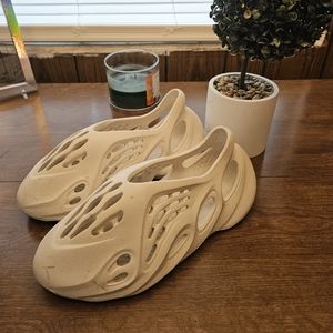 Yeezy Foam Runner Sand